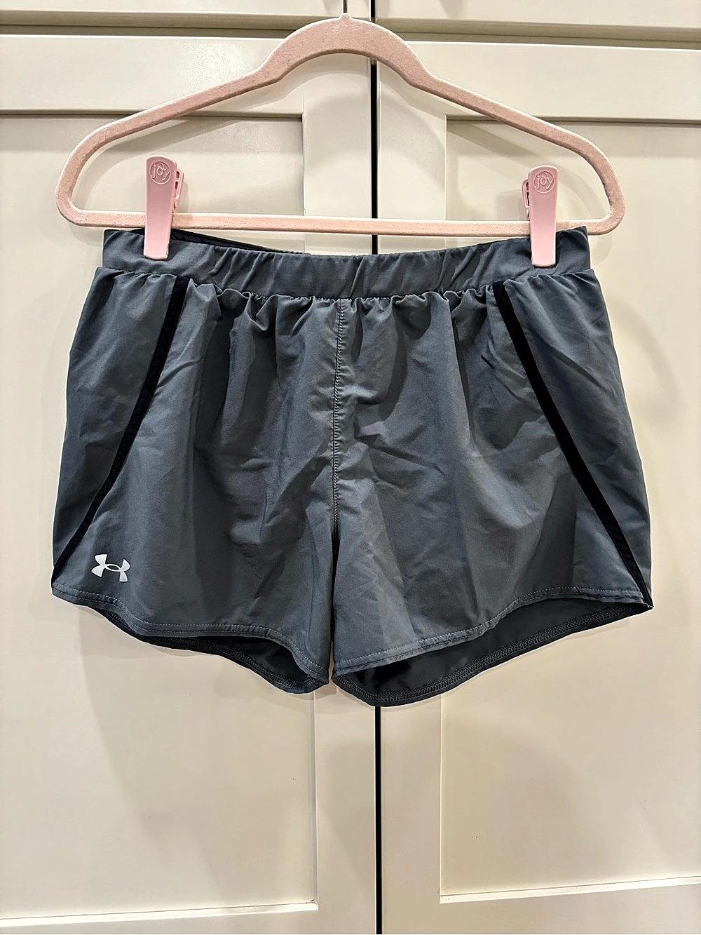 Under Armour HeatGear shorts Athletic Shorts in Gray Large